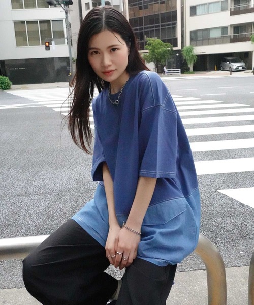 CORNERS（コーナーズ）の「デニム切り替えオーバーサイズチュニックTシャツ（Tシャツ/カットソー・レディース・ブルー/チャコールグレー/グレイッシュベージュ/イエロー/ネイビー・FREE）」の5枚目の写真