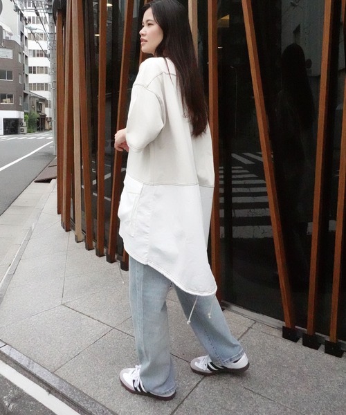 CORNERS（コーナーズ）の「デニム切り替えオーバーサイズチュニックTシャツ（Tシャツ/カットソー・レディース・ブルー/チャコールグレー/グレイッシュベージュ/イエロー/ネイビー・FREE）」の10枚目の写真