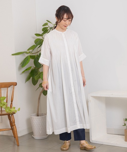 POU DOU DOU（プードゥドゥ）の「ピンタック使いワンピース（ワンピース・レディース・オフホワイト/ダークグレー/イエロー・3）」の14枚目の写真