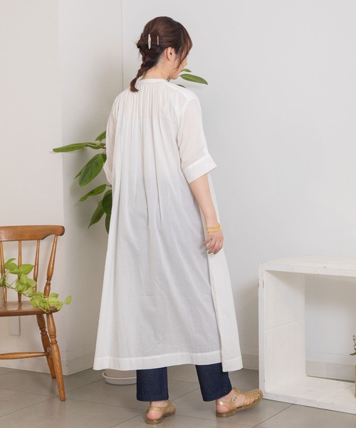 POU DOU DOU（プードゥドゥ）の「ピンタック使いワンピース（ワンピース・レディース・オフホワイト/ダークグレー/イエロー・3）」の11枚目の写真