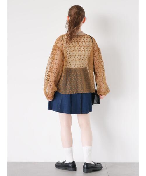 ehka sopo（エヘカソポ）の「クルーネックレースブラウス（シャツ/ブラウス・レディース・ブラック/グリーン/キナリ/キャメル/ピンク・F）」の6枚目の写真