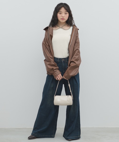 paravion（パラビオン）の「ホルターネックパイピング長袖トップス（Tシャツ/カットソー・レディース・ブルー/ホワイト/グレイッシュベージュ・FREE）」の11枚目の写真