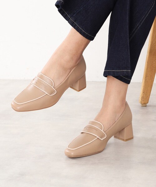 index（インデックス）の「◆スクエアトゥヒールローファー（パンプス・レディース・ベージュ/ブラック・02/03）」の3枚目の写真