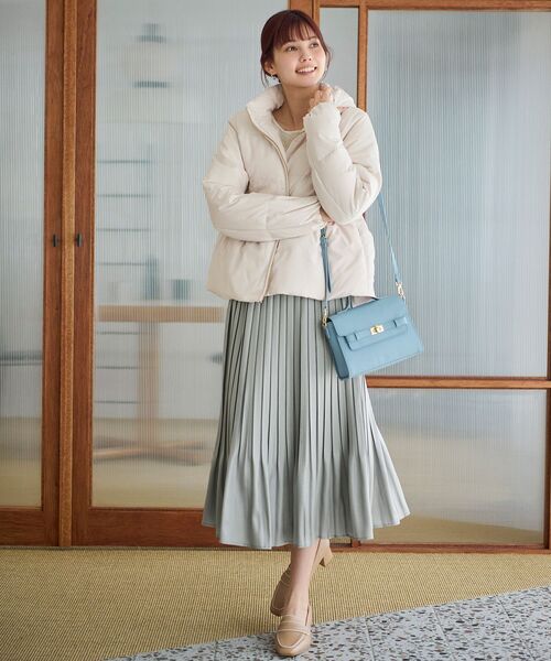 index（インデックス）の「◆スクエアトゥヒールローファー（パンプス・レディース・ベージュ/ブラック・02/03）」の5枚目の写真