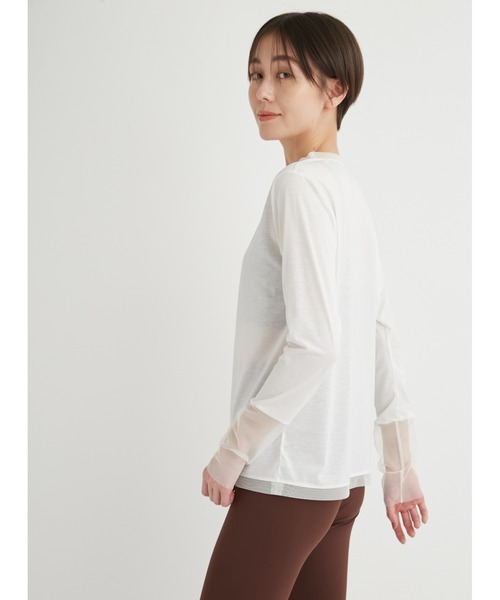 エミ チュールレイヤードトップス emmi emmi（エミ）の「チュールレイヤードトップス（Tシャツ