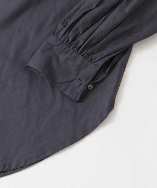 FORK&SPOON(フォークアンドスプーン)の「FORK&SPOON ハイカウントコットンボリュームスリーブシャツ(シャツ/ブラウス・レディース・オフホワイト/チャコールグレー・1)」の16枚目の写真