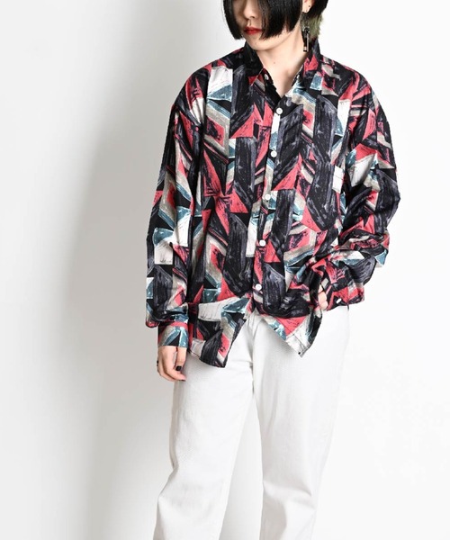 MARAI(マーライ)の「幾何学柄 総柄シャツ レギュラーカラー 長袖 ブラウス(シャツ/ブラウス・レディース・グレー系その他/ブラック×ブルー/パープル/イエロー/ブラック×グレー/ネイビー/ブラウン/ブラック×ホワイト/ベージュ/ホワイト×ブルー/ホワイト×グリーン/レッド/ホワイト/ピンク・MEDIUM/X-LARGE)」の13枚目の写真