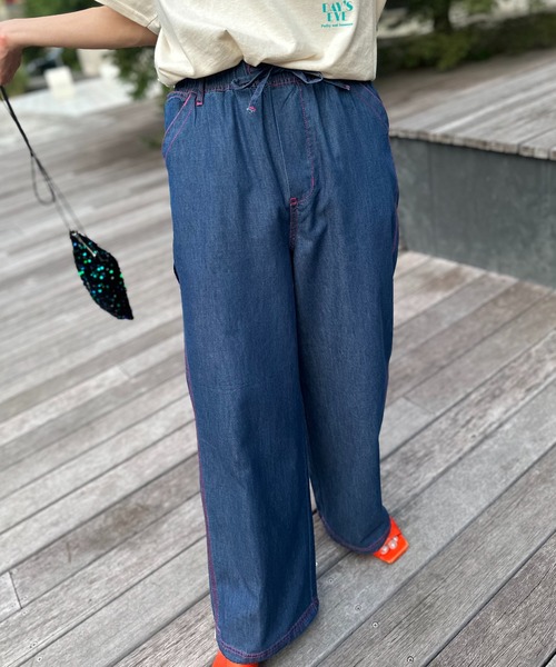 mi via loca（ミヴィアロカ）の「【2WAY】ライトデニム 配色ステッチ ペインター イージーパンツ（デニムパンツ・レディース・ライトブルー/ブラック/カーキ/ブルー・FREE）」の22枚目の写真