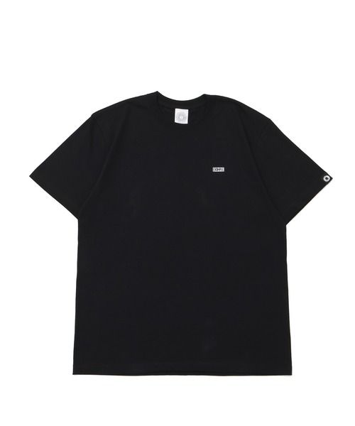 EXAMPLE（エグザンプル）の「EXAMPLE MINI RECTANGLE LOGO S/S TEE（Tシャツ/カットソー・メンズ・ブラック×イエロー/ブラック×ホワイト/ホワイト×レッド/ホワイト×ブルー/ホワイト×ブラック/ブラック×グリーン・L/XL/XXL/M）」の4枚目の写真