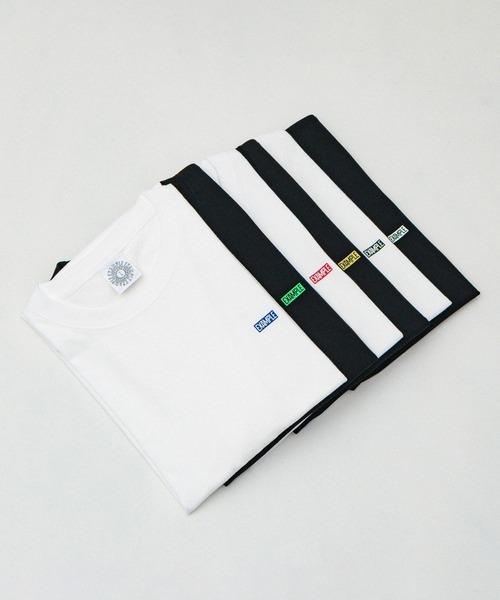 EXAMPLE（エグザンプル）の「EXAMPLE MINI RECTANGLE LOGO S/S TEE（Tシャツ/カットソー・メンズ・ブラック×イエロー/ブラック×ホワイト/ホワイト×レッド/ホワイト×ブルー/ホワイト×ブラック/ブラック×グリーン・L/XL/XXL/M）」の7枚目の写真