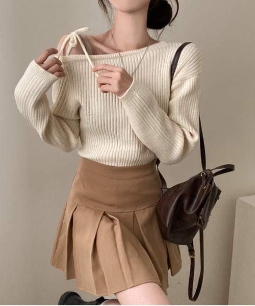 gossip!ロサンゼルス(ゴシップロサンゼルス)の「Y2K アンバランスオフショルダーリボンストラップリブニット(ニット/セーター・レディース・ブラック/アイボリー/ワイン・FREE)」の12枚目の写真