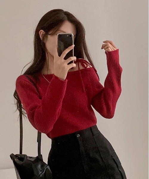 gossip!ロサンゼルス(ゴシップロサンゼルス)の「Y2K アンバランスオフショルダーリボンストラップリブニット(ニット/セーター・レディース・ブラック/アイボリー/ワイン・FREE)」の17枚目の写真