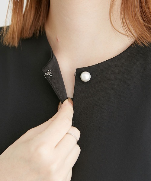 Jolie et Jolie(ジョリーエジョリー)の「袖スリットデザインノーカラージャケット(ノーカラージャケット・レディース・アイボリー/ブラック・3L/4L/5L/M/L/LL)」の18枚目の写真
