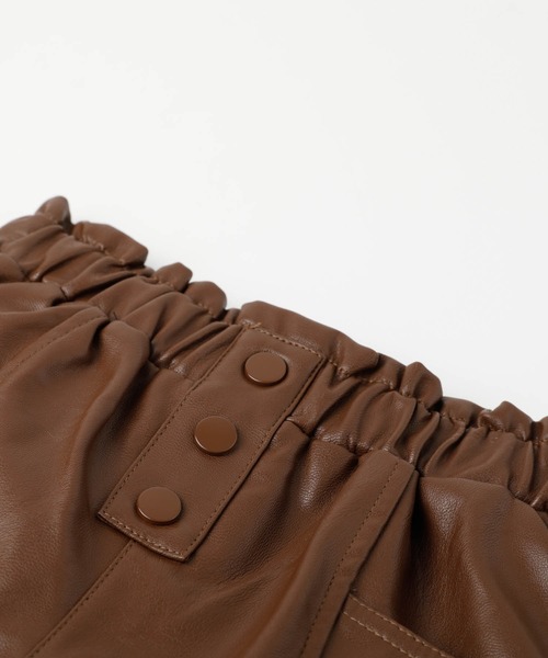 URBAN CHERRY(アーバンチェリー)の「フェイクレザータックショートパンツ(その他パンツ・キッズ・ブラウン/ブラック・150cm/140cm/130cm/120cm/110cm)」の17枚目の写真