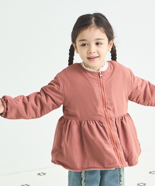 pairmanon（ペアマノン）の「裏ボア ガールズ フレアシルエット ナイロン ブルゾン（ブルゾン・キッズ・テラコッタ/ブラック/ベージュ/ピンク・90/100/110/120/130/140/150）」の3枚目の写真