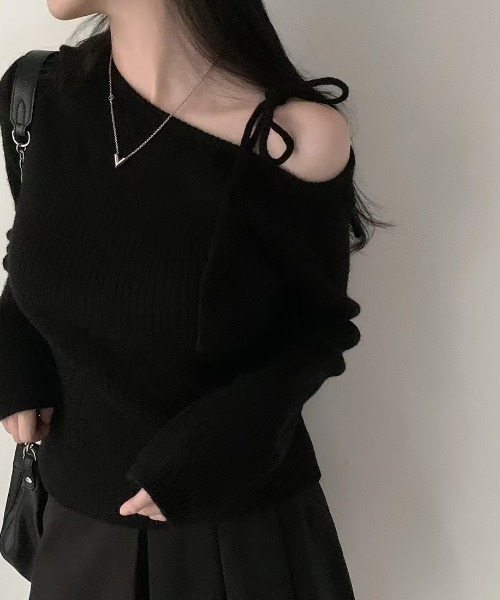 .OBJECT 黒トップス Silvie Cutout Mirage Dress | GUESS