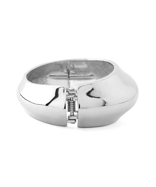 ANEMONE（アネモネ）の「ボリュームメタルバングル（バングル/リストバンド・レディース・シルバー・FREE）」の4枚目の写真