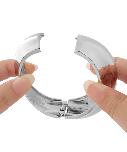 ANEMONE（アネモネ）の「ボリュームメタルバングル（バングル/リストバンド・レディース・シルバー・FREE）」の7枚目の写真