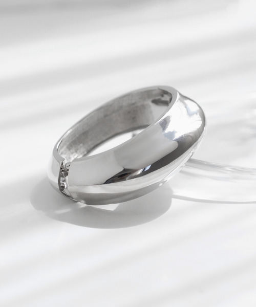 ANEMONE（アネモネ）の「ボリュームメタルバングル（バングル/リストバンド・レディース・シルバー・FREE）」の9枚目の写真