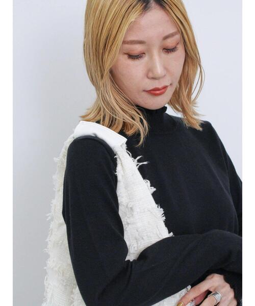 Samansa Mos2 blue（サマンサモスモスブルー）の「フリル衿ニットプルオーバー（ニット/セーター・レディース・ブラック/ブルー/オフホワイト・F）」の13枚目の写真