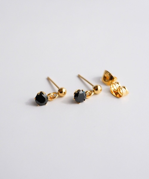 CERCA(チェルカ)の「SARINOHANA/キュービックジルコニアピアス/ゴールド/シルバー(ピアス(両耳用)・レディース・B/その他4/A/その他1/その他2/その他3/その他5/C/D/E・FREE)」の4枚目の写真