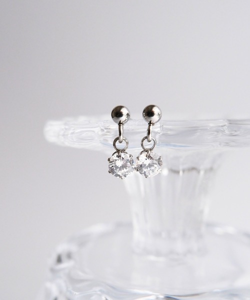 CERCA(チェルカ)の「SARINOHANA/キュービックジルコニアピアス/ゴールド/シルバー(ピアス(両耳用)・レディース・B/その他4/A/その他1/その他2/その他3/その他5/C/D/E・FREE)」の8枚目の写真