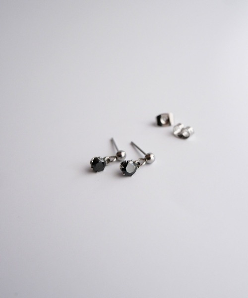 CERCA(チェルカ)の「SARINOHANA/キュービックジルコニアピアス/ゴールド/シルバー(ピアス(両耳用)・レディース・B/その他4/A/その他1/その他2/その他3/その他5/C/D/E・FREE)」の15枚目の写真