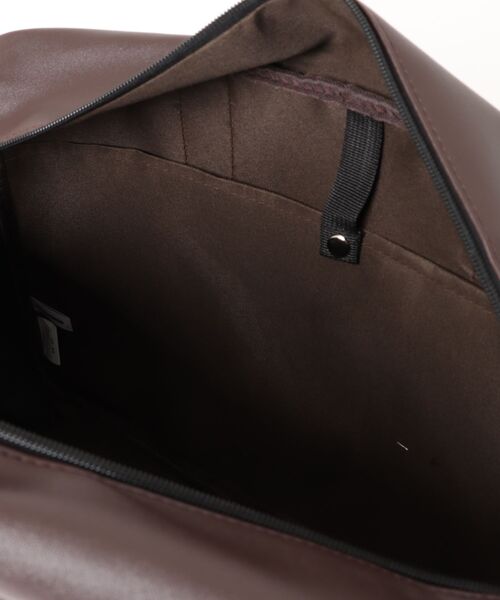 CONVERSE(コンバース)の「【CONVERSE】SCHOOL FAKE LEATHER BAG/スクールバッグ/スクバ/カバン/肩掛け/斜め掛け/コンバース(ショルダーバッグ・レディース・ブラウン/ブラック・FREE)」の4枚目の写真