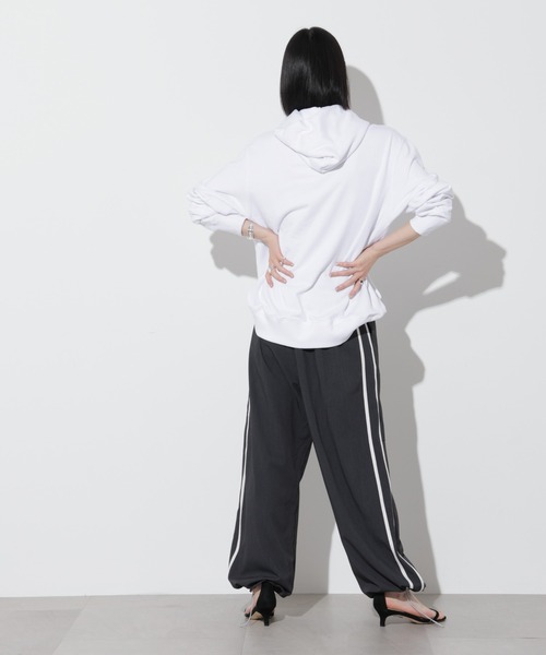 Apo(s)ture(アポスチャー)の「Apo(s)tureロゴスウェットパーカー(パーカー・メンズ・ブラック/ホワイト/グレー・XL/L/M/S)」の16枚目の写真