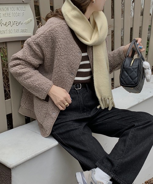 BANICO(バニコ)の「【Banico】ボアノーカラージャケット (SS)(ノーカラージャケット・レディース・ブラック/チョコ・MEDIUM/LARGE)」の9枚目の写真