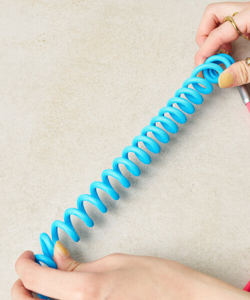 SAHIR（サヒール）の「【SAHIR サヒール】Bicolor cable type C（スマホグッズ・レディース・ブルー系その他/イエロー・0）」の9枚目の写真