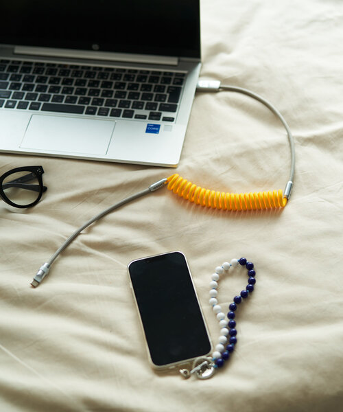 SAHIR（サヒール）の「【SAHIR サヒール】Bicolor cable type C（スマホグッズ・レディース・ブルー系その他/イエロー・0）」の5枚目の写真