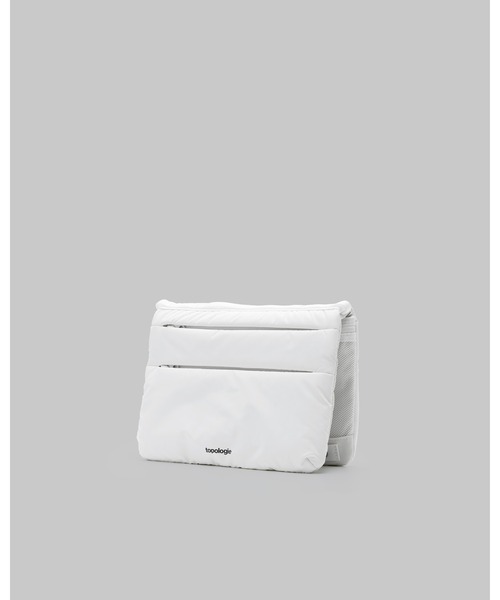 Topologie(トポロジー)の「Flat Sacoche Medium【バッグ単体】(ショルダーバッグ・レディース・ホワイト/ブラック・ONE SIZE)」の4枚目の写真