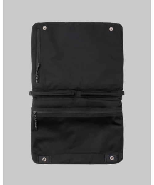 Topologie(トポロジー)の「Flat Sacoche Medium【バッグ単体】(ショルダーバッグ・レディース・ホワイト/ブラック・ONE SIZE)」の7枚目の写真