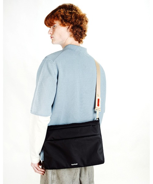Topologie(トポロジー)の「Flat Sacoche Medium【バッグ単体】(ショルダーバッグ・レディース・ホワイト/ブラック・ONE SIZE)」の8枚目の写真