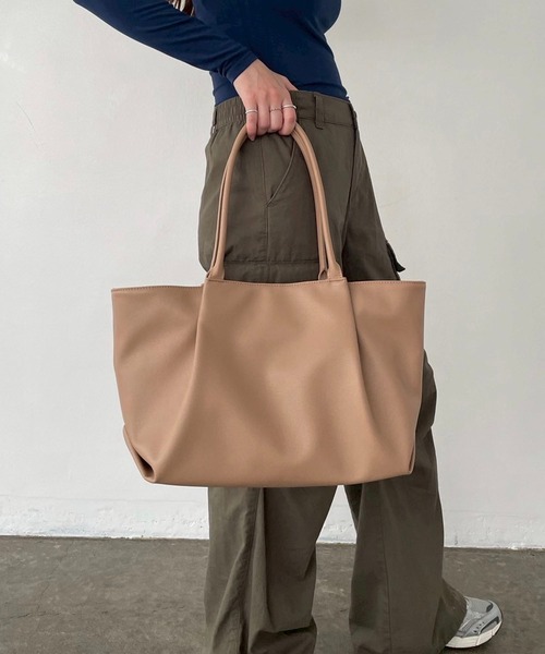 セール】【ZOZO限定】Tuck design totebag / タックデザイントート
