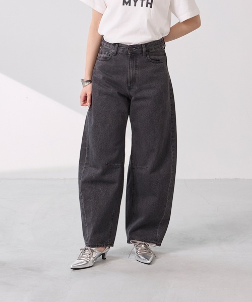 menue(メヌエ)の「ポインテッドトゥ スニーカーミュール パンプス(サンダル・レディース・アイボリー/ブラック/シルバー・SS/S/M/L/LL/3L)」の16枚目の写真