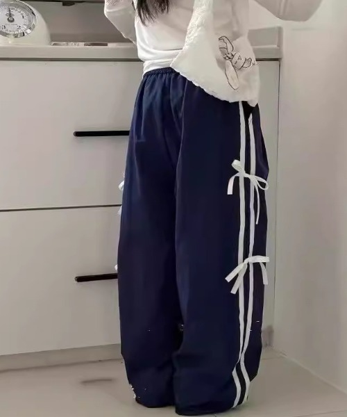 Tickle(ティックル)の「サイドリボン ラインパンツ(その他パンツ・キッズ・ネイビー・120/130/140/150)」の4枚目の写真