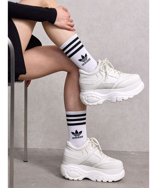 GYDA（ジェイダ）の「adidas oroginals CREW SOCK 3STR（ソックス/靴下・レディース・オフホワイト・SMALL）」の2枚目の写真