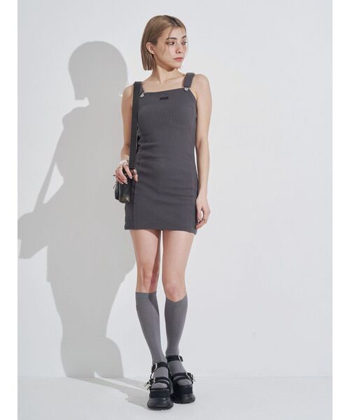 EVRIS（エヴリス）の「ワンポイントリブジャンスカ（ジャンパースカート・レディース・カーキ/チャコールグレー/ブラック・FREE）」の6枚目の写真