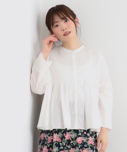 LAURA ASHLEY(ローラアシュレイ)の「【コットン100%/羽織に使える】ピンタックフレアブラウス(シャツ/ブラウス・レディース・ブラック/オフホワイト・38)」の2枚目の写真