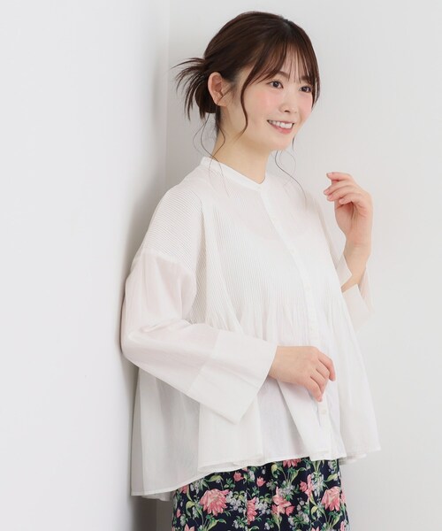 LAURA ASHLEY(ローラアシュレイ)の「【コットン100%/羽織に使える】ピンタックフレアブラウス(シャツ/ブラウス・レディース・ブラック/オフホワイト・38)」の3枚目の写真