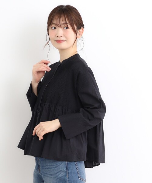 LAURA ASHLEY(ローラアシュレイ)の「【コットン100%/羽織に使える】ピンタックフレアブラウス(シャツ/ブラウス・レディース・ブラック/オフホワイト・38)」の7枚目の写真