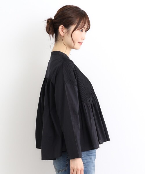 LAURA ASHLEY(ローラアシュレイ)の「【コットン100%/羽織に使える】ピンタックフレアブラウス(シャツ/ブラウス・レディース・ブラック/オフホワイト・38)」の12枚目の写真