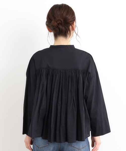 LAURA ASHLEY(ローラアシュレイ)の「【コットン100%/羽織に使える】ピンタックフレアブラウス(シャツ/ブラウス・レディース・ブラック/オフホワイト・38)」の13枚目の写真