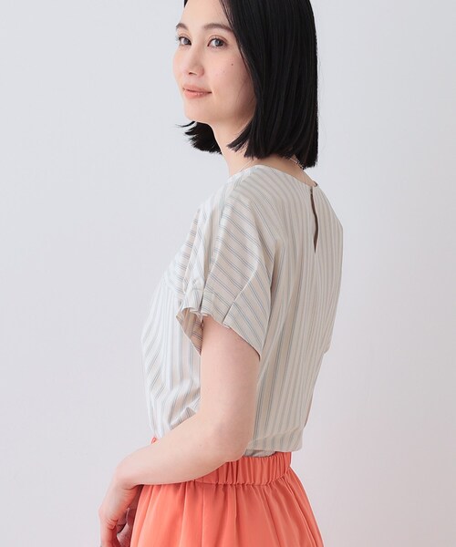 INDIVI（インディヴィ）の「【洗える／ストライプ柄】袖タックブラウス（シャツ/ブラウス・レディース・ブルー系7/ベージュ系2/ホワイト系その他3・40/38/19/15 /13/05）」の10枚目の写真