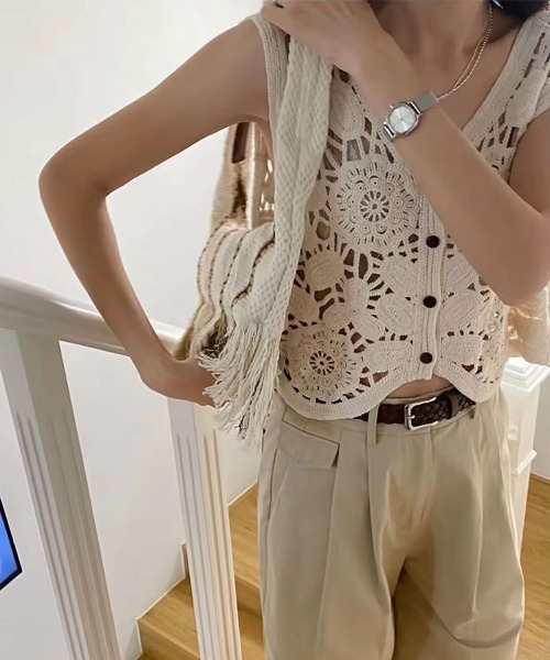 ammy.(エイミードット)の「【 ammy. / エイミードット 】 フラワー クロシェ 透かし編み ベスト(ベスト・レディース・アイボリー・FREE)」の6枚目の写真