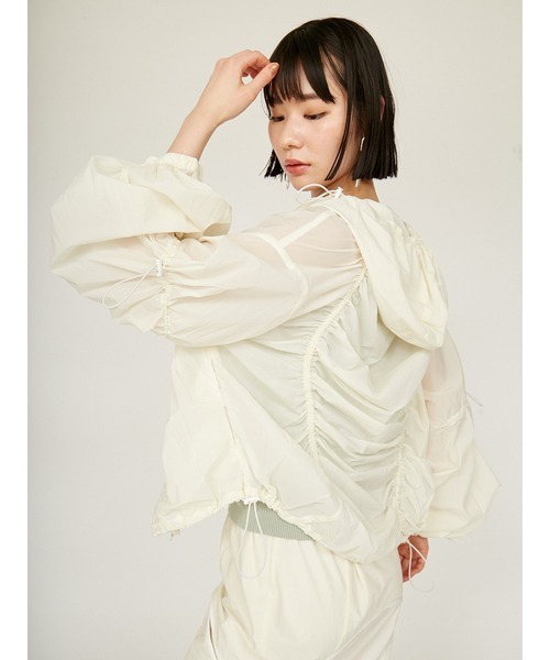 emmi（エミ）の「【ONLINE限定カラー】ギャザーナイロンブルゾン（ナイロンジャケット・レディース・ミント/ネイビー/ブラウン/オフホワイト・FREE）」の15枚目の写真