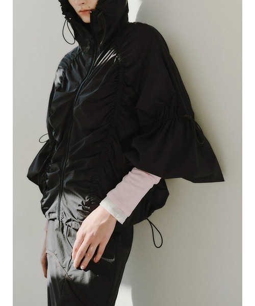 emmi（エミ）の「【ONLINE限定カラー】ギャザーナイロンブルゾン（ナイロンジャケット・レディース・ミント/ネイビー/ブラウン/オフホワイト・FREE）」の5枚目の写真