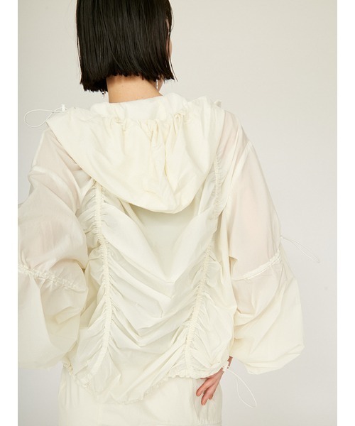 emmi（エミ）の「【ONLINE限定カラー】ギャザーナイロンブルゾン（ナイロンジャケット・レディース・ミント/ネイビー/ブラウン/オフホワイト・FREE）」の10枚目の写真